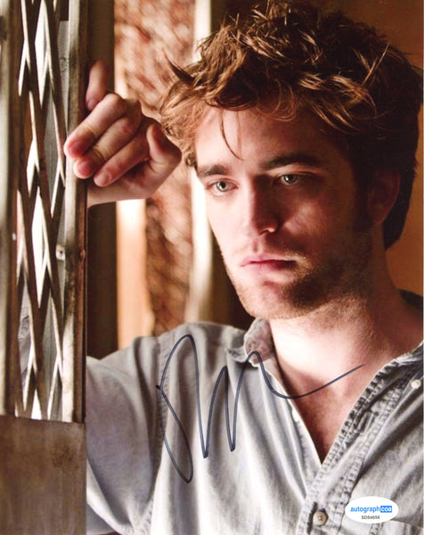 Robert Pattinson Signed Autograph 8x10 Photo ACOA