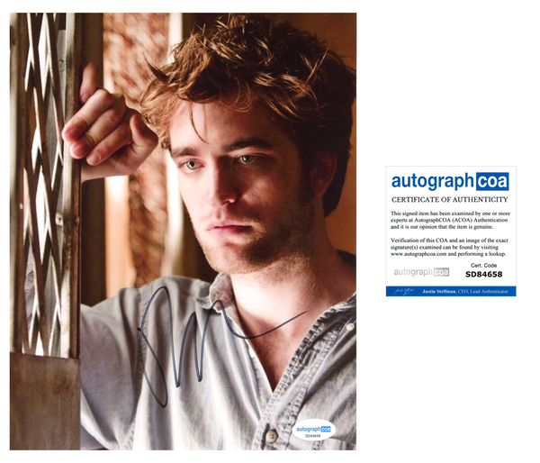 Robert Pattinson Signed Autograph 8x10 Photo ACOA