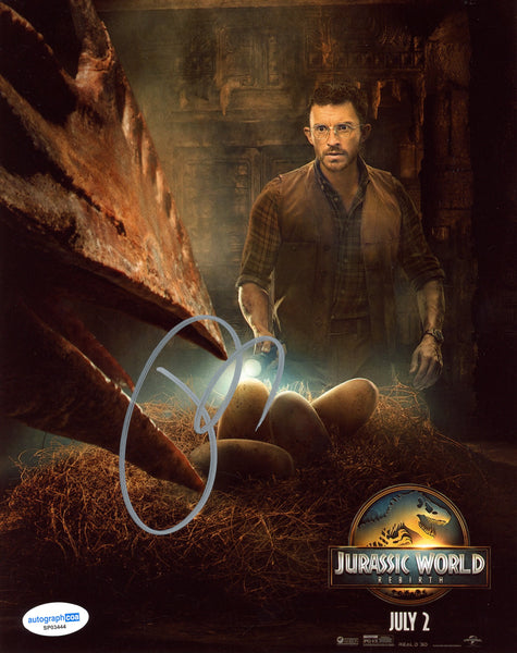 Jonathan Bailey Jurassic World Signed Autograph 8x10 Photo ACOA