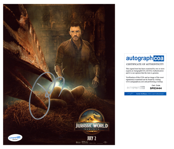Jonathan Bailey Jurassic World Signed Autograph 8x10 Photo ACOA