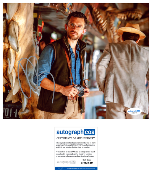 Jonathan Bailey Jurassic World Signed Autograph 8x10 Photo ACOA
