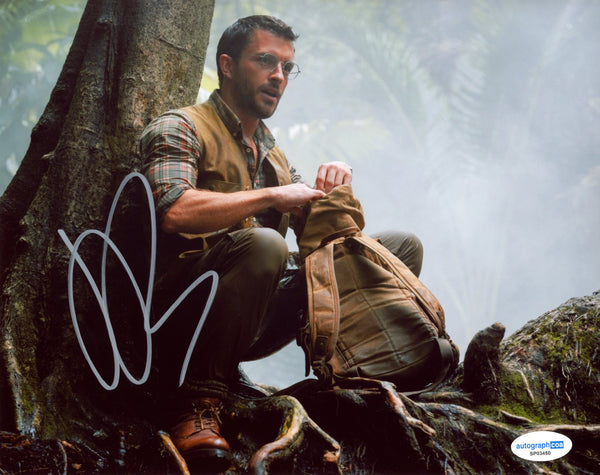 Jonathan Bailey Jurassic World Signed Autograph 8x10 Photo ACOA