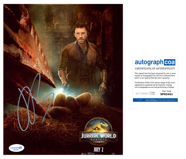 Jonathan Bailey Jurassic World Signed Autograph 8x10 Photo ACOA
