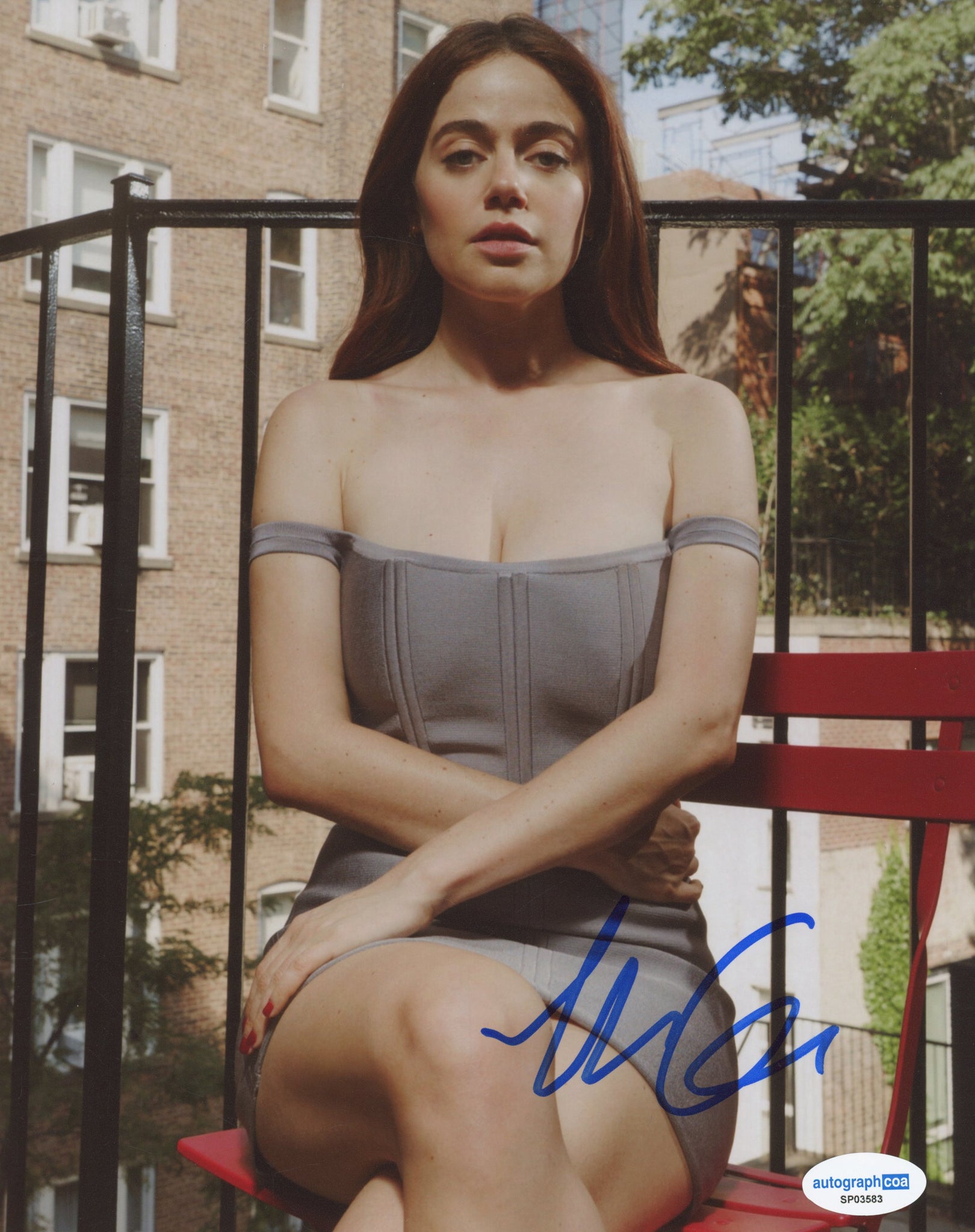 Molly Gordon The Bear Signed Autograph 8x10 Photo ACOA