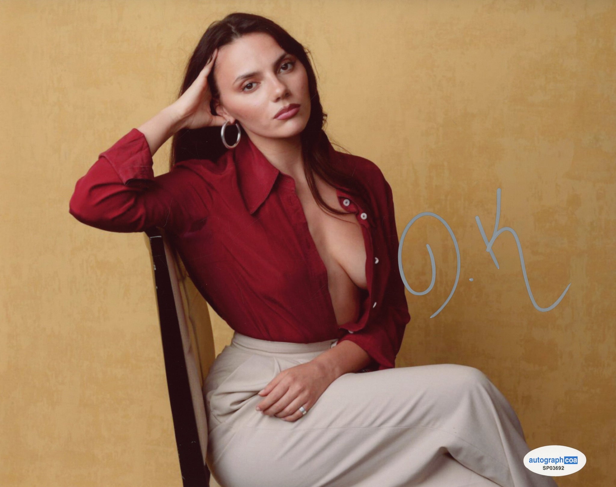 Dafne Keen Sexy Signed Autograph 8x10 Photo ACOA