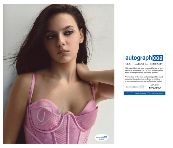 Dafne Keen Sexy Signed Autograph 8x10 Photo ACOA