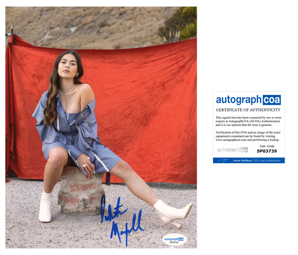 Lukita Maxwell Shrinking Signed Autograph 8x10 Photo ACOA