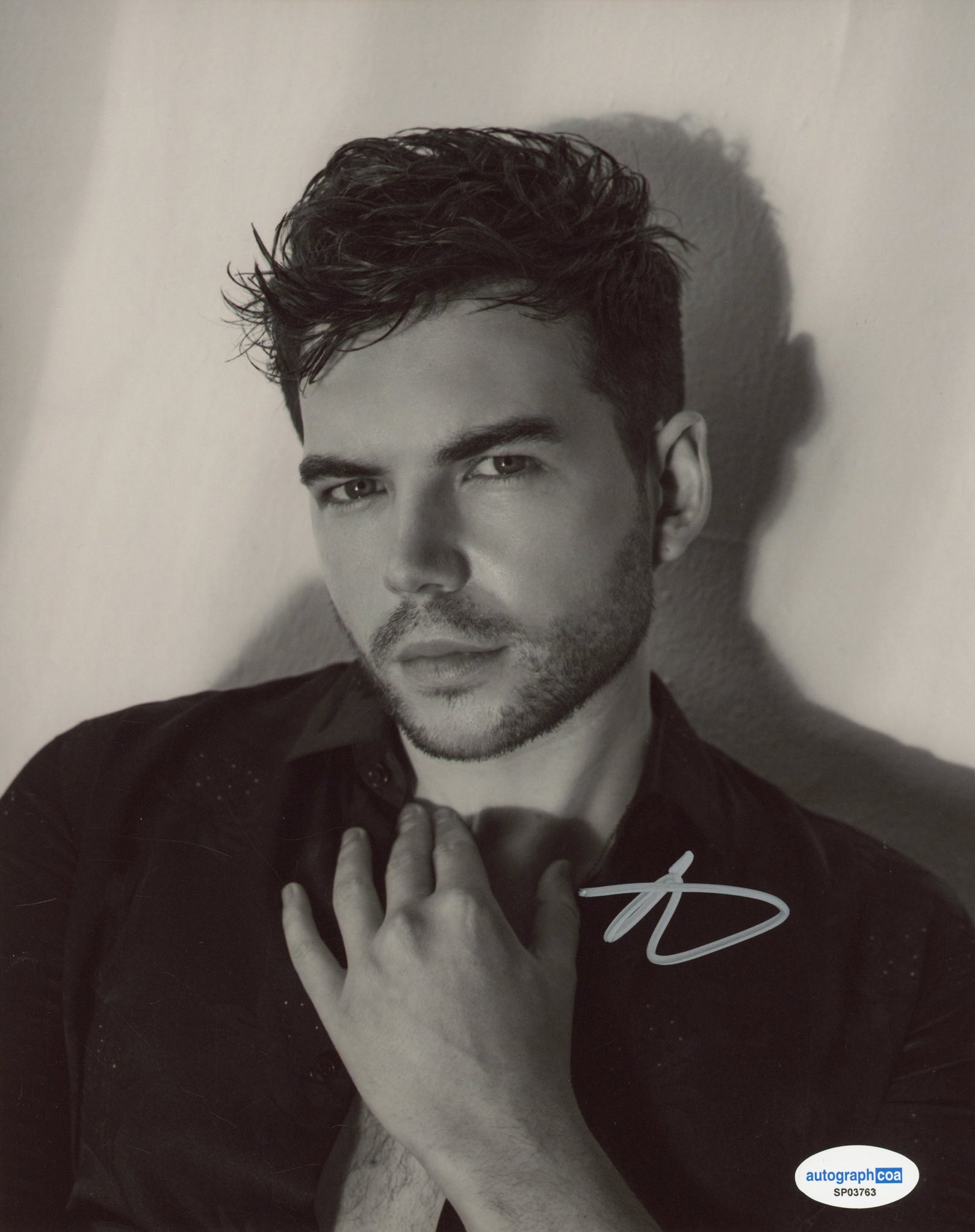 Luke Newton Bridgerton Signed Autograph 8x10 Photo ACOA