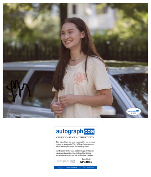 Lola Tung The Summer I Turned Pretty Signed Autograph 8x10 Photo ACOA