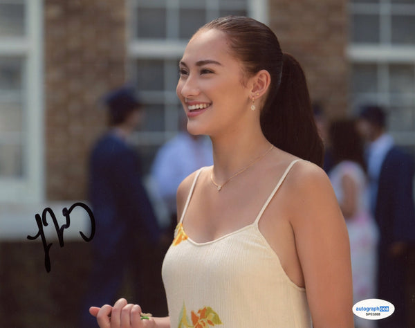 Lola Tung The Summer I Turned Pretty Signed Autograph 8x10 Photo ACOA