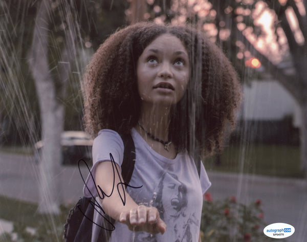 Nico Parker Last of Us Signed Autograph 8x10 Photo ACOA