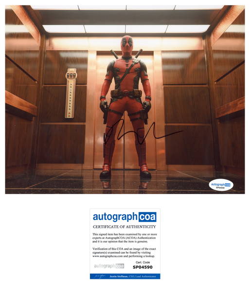Ryan Reynolds Deadpool Signed Autograph 8x10 Photo ACOA