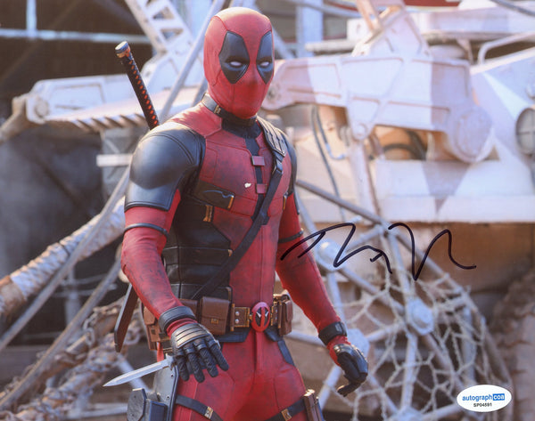 Ryan Reynolds Deadpool Signed Autograph 8x10 Photo ACOA