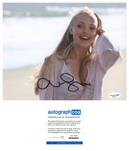 Amanda Seyfried Mamma Mia Signed Autograph 8x10 Photo ACOA