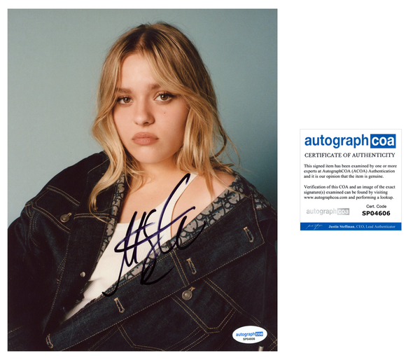 Maisy Stella My Old Ass Signed Autograph 8x10 Photo ACOA