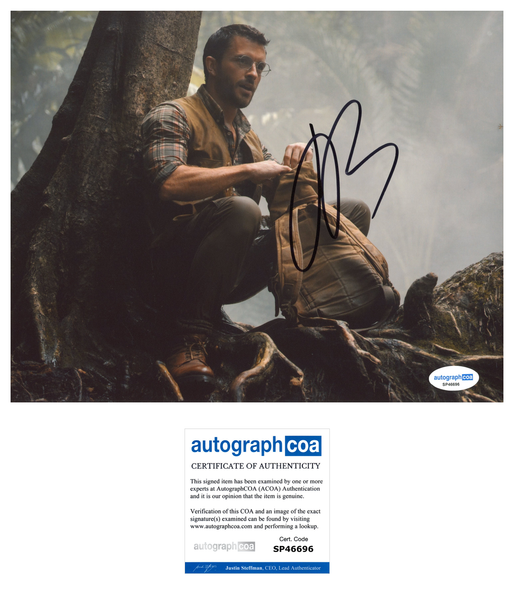 Jonathan Bailey Jurassic World Signed Autograph 8x10 Photo ACOA