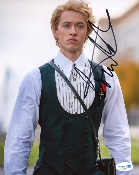 Tom Blyth Hunger Games Autograph 8x10 Photo ACOA