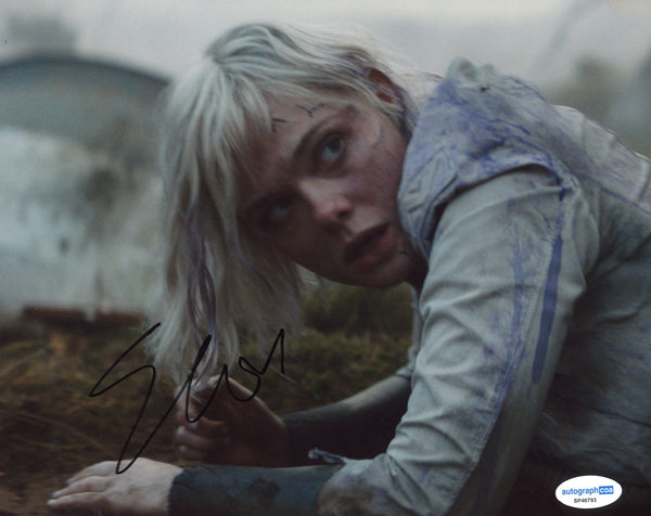 Elle Fanning Predator Signed Autograph 8x10 Photo ACOA