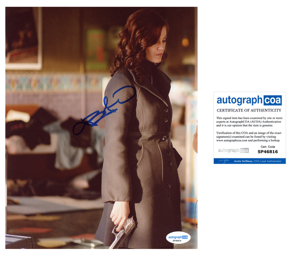 Cassidy Freeman Smallville Signed Autograph 8x10 Photo ACOA