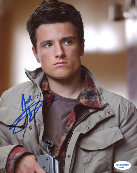Josh Hutcherson Red Dawn Signed Autograph 8x10 Photo ACOA