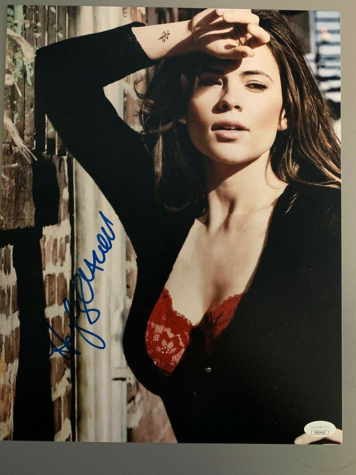 Hayley Atwell Sexy Signed Autograph 11x14 Photo JSA