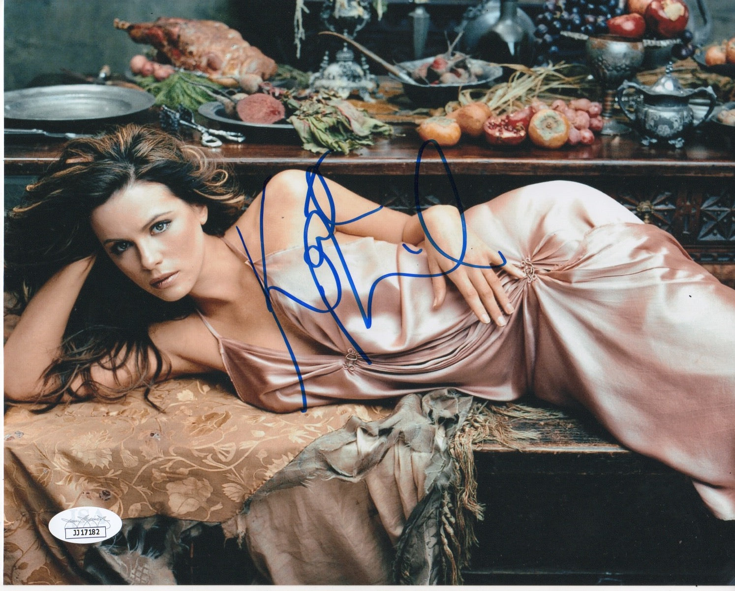 Kate Beckinsale Sexy Signed Autograph 8x10 Photo JSA Authentic #10 | Outlaw  Hobbies Authentic Autographs