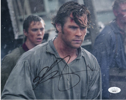 Chris Hemsworth Heart of the Sea Signed Autograph 8x10 Photo JSA #4 - Outlaw Hobbies Authentic Autographs