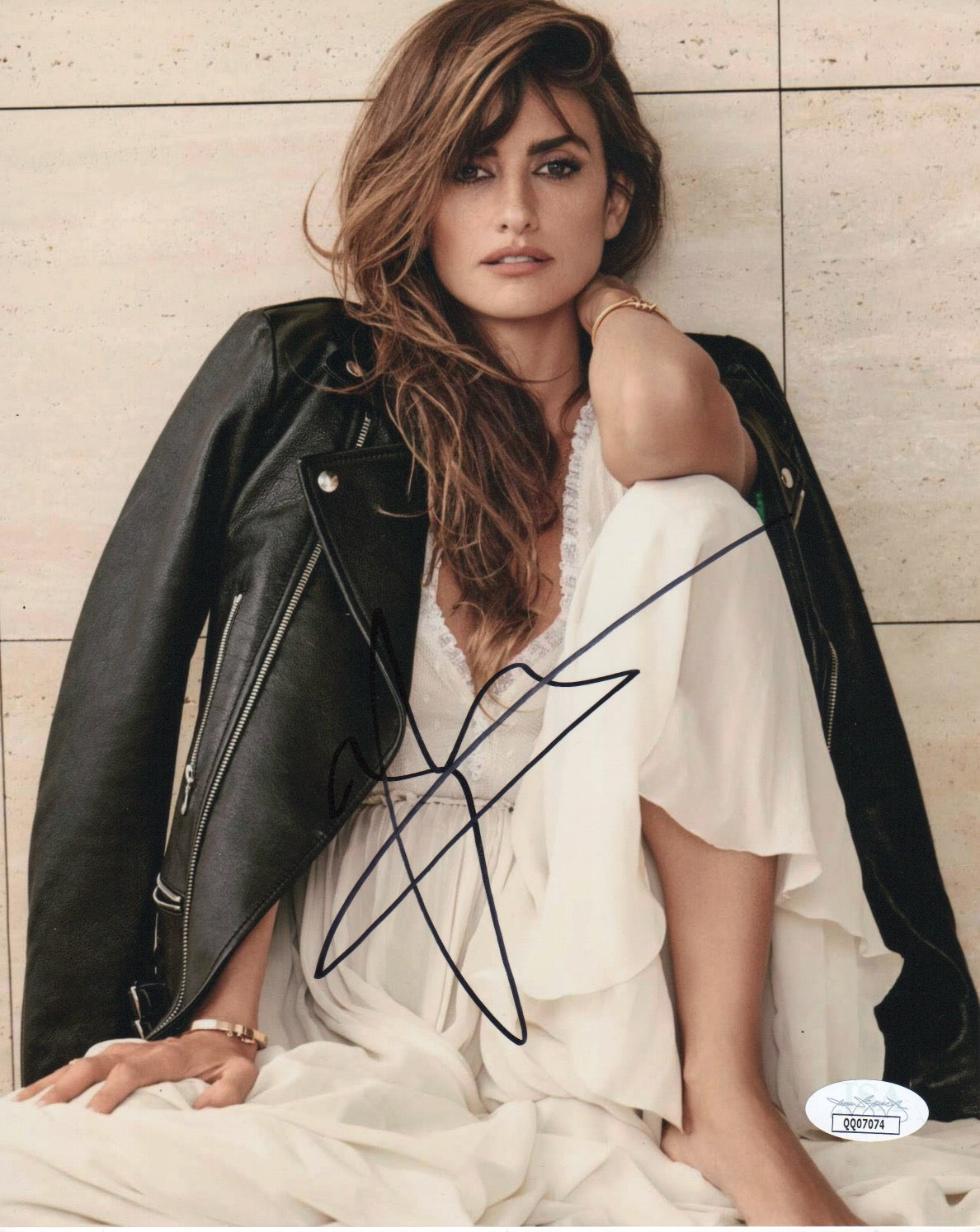 Penelope Cruz Sexy Signed Autograph 8x10 Photo JSA COA