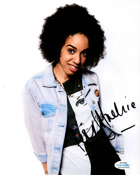 Pearl Mackie Doctor Who Signed Autograph 8x10 Photo #4 - Outlaw Hobbies Authentic Autographs