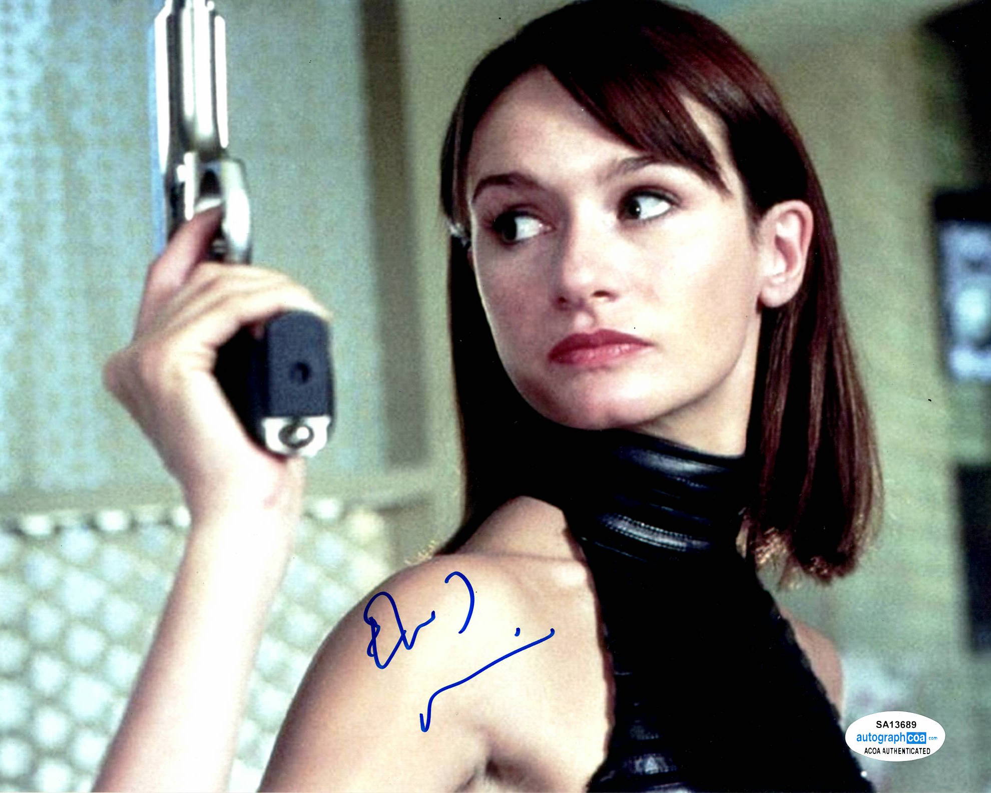 Emily Mortimer Sexy Signed Autograph 8x10 Photo - Outlaw Hobbies Authentic Autographs