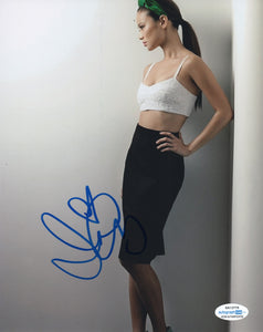 Jamie Chung Sexy Signed Autograph 8x10 Photo ACOA #3 - Outlaw Hobbies Authentic Autographs
