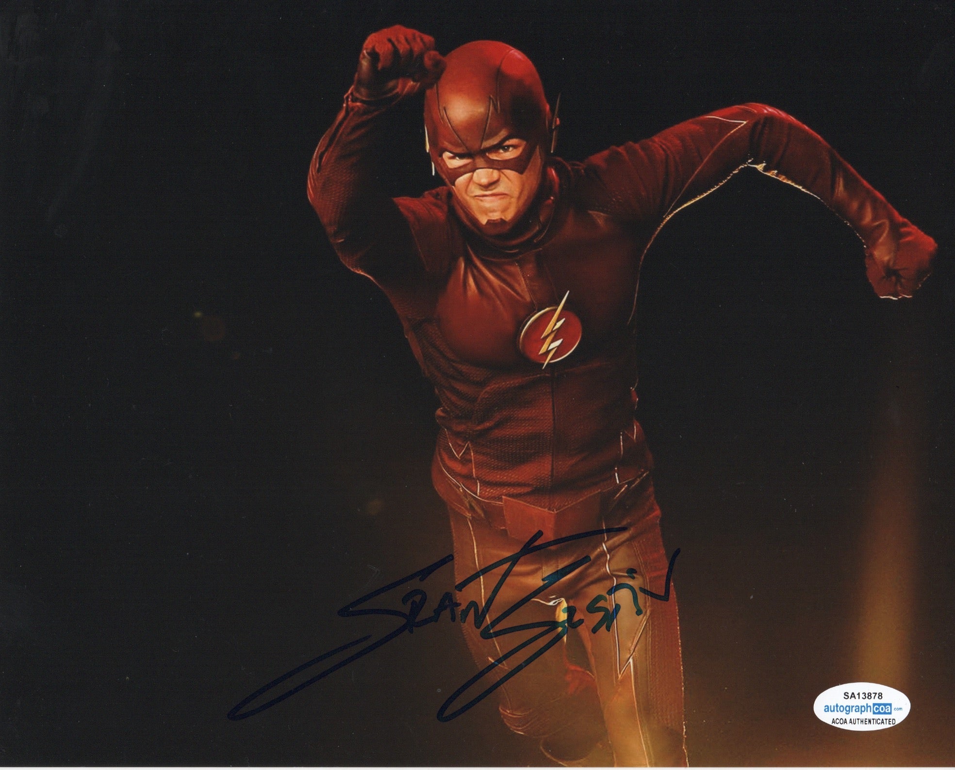 Grant Gustin The Flash Signed Autograph 8x10 Photo ACOA #2 - Outlaw Hobbies Authentic Autographs