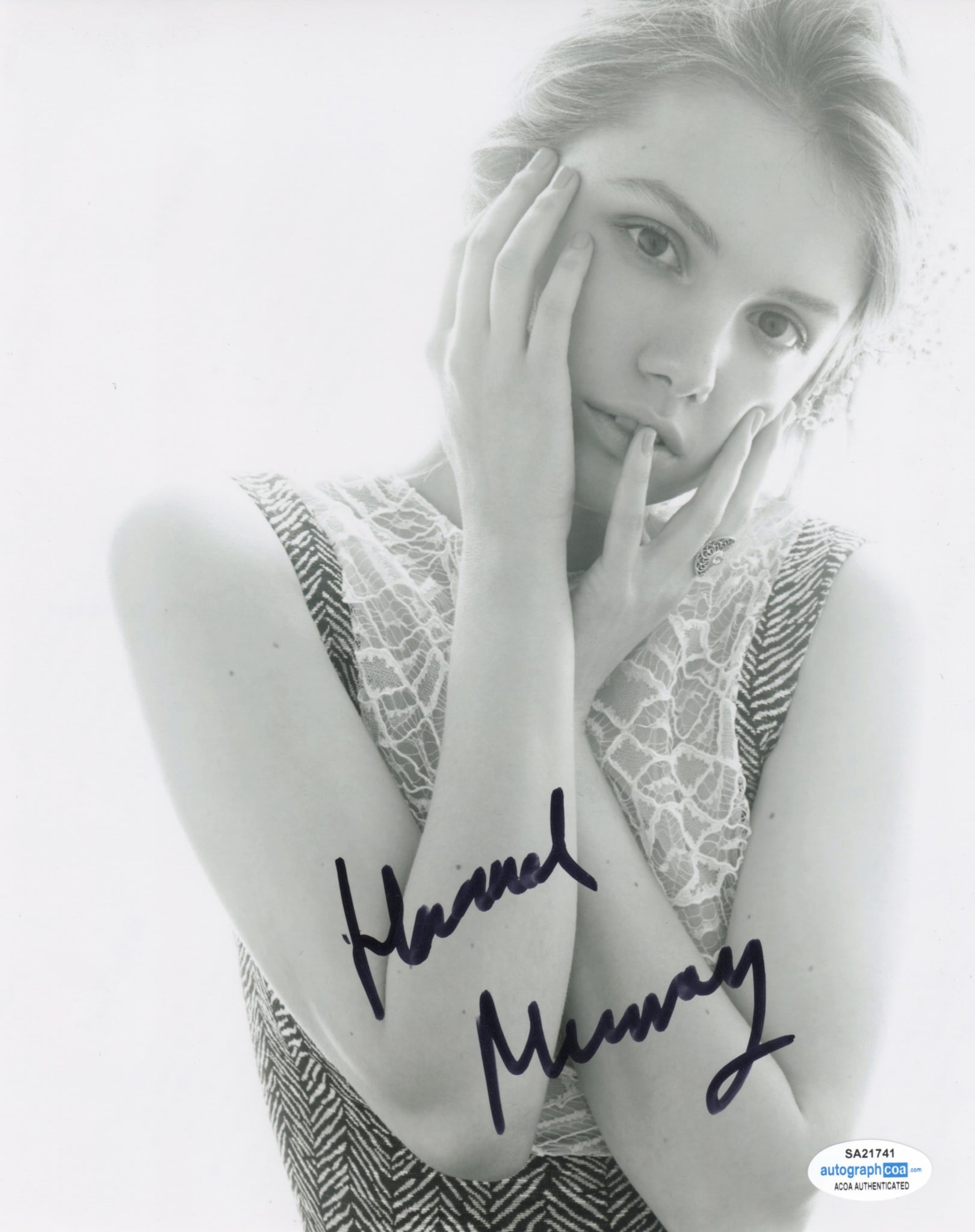 Hannah Murray Sexy Signed Autograph 8x10 Photo ACOA #4 - Outlaw Hobbies Authentic Autographs