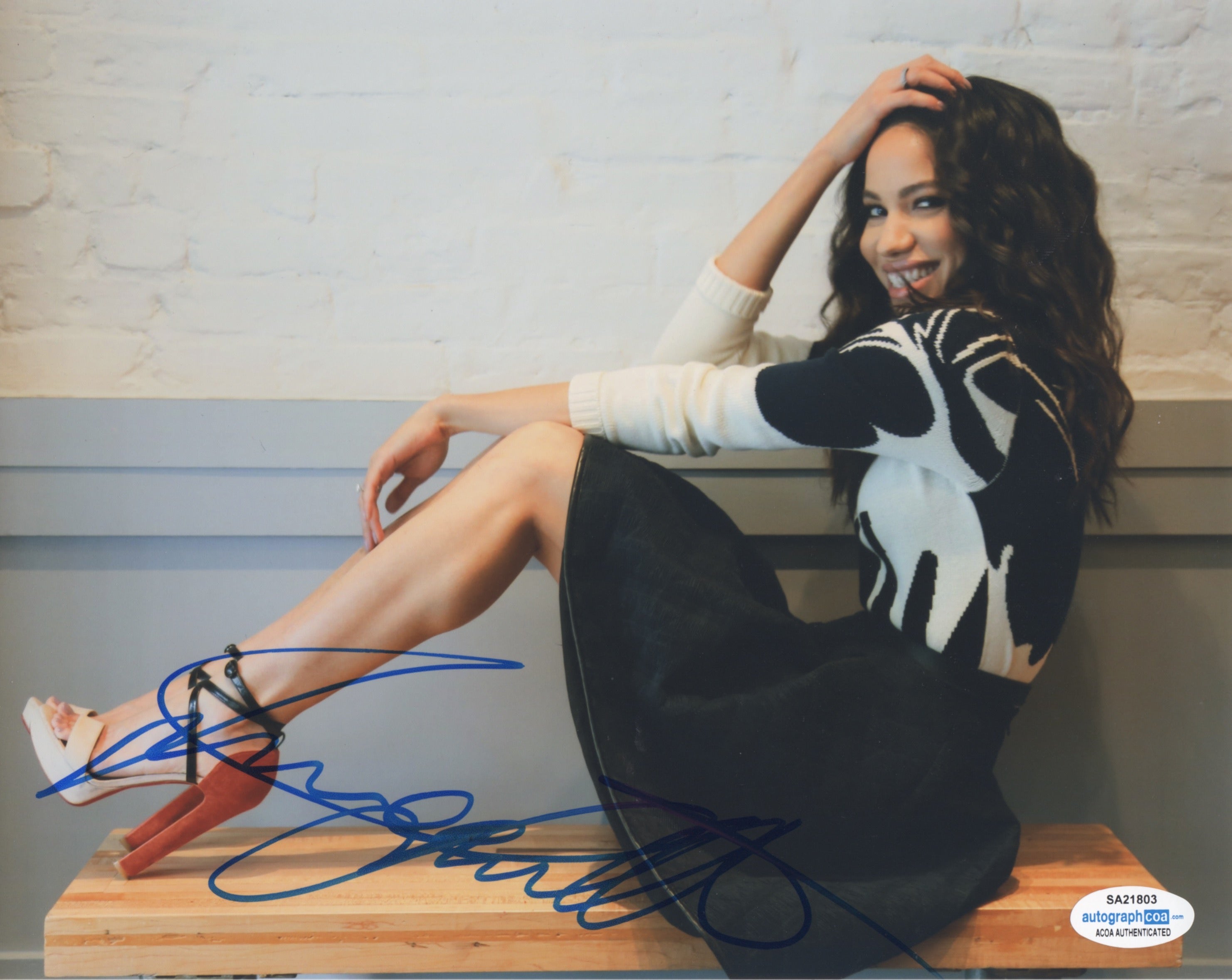 Jurnee Smollett Sexy Signed Autograph 8x10 Photo ACOA