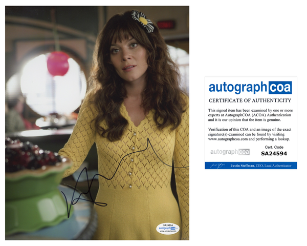 Anna Friel Pushing Daisies Signed Autograph 8x10 Photo ACOA #7 - Outlaw Hobbies Authentic Autographs