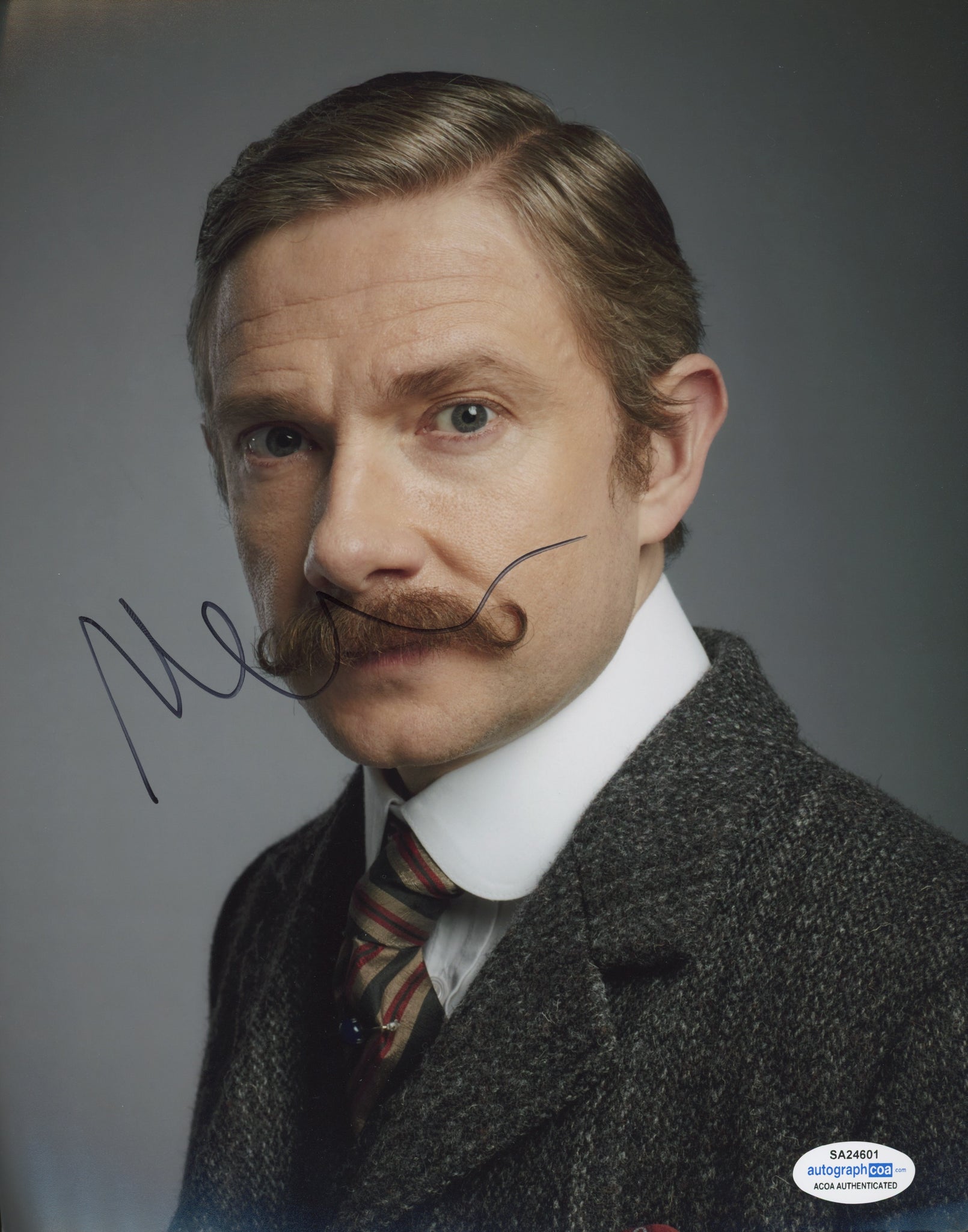 Martin Freeman Sherlock Signed Autograph 8x10 Photo ACOA #12 - Outlaw Hobbies Authentic Autographs