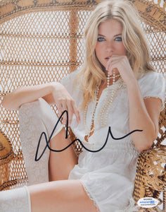 Sienna Miller Sexy Signed Autograph 8x10 Photo ACOA - Outlaw Hobbies Authentic Autographs