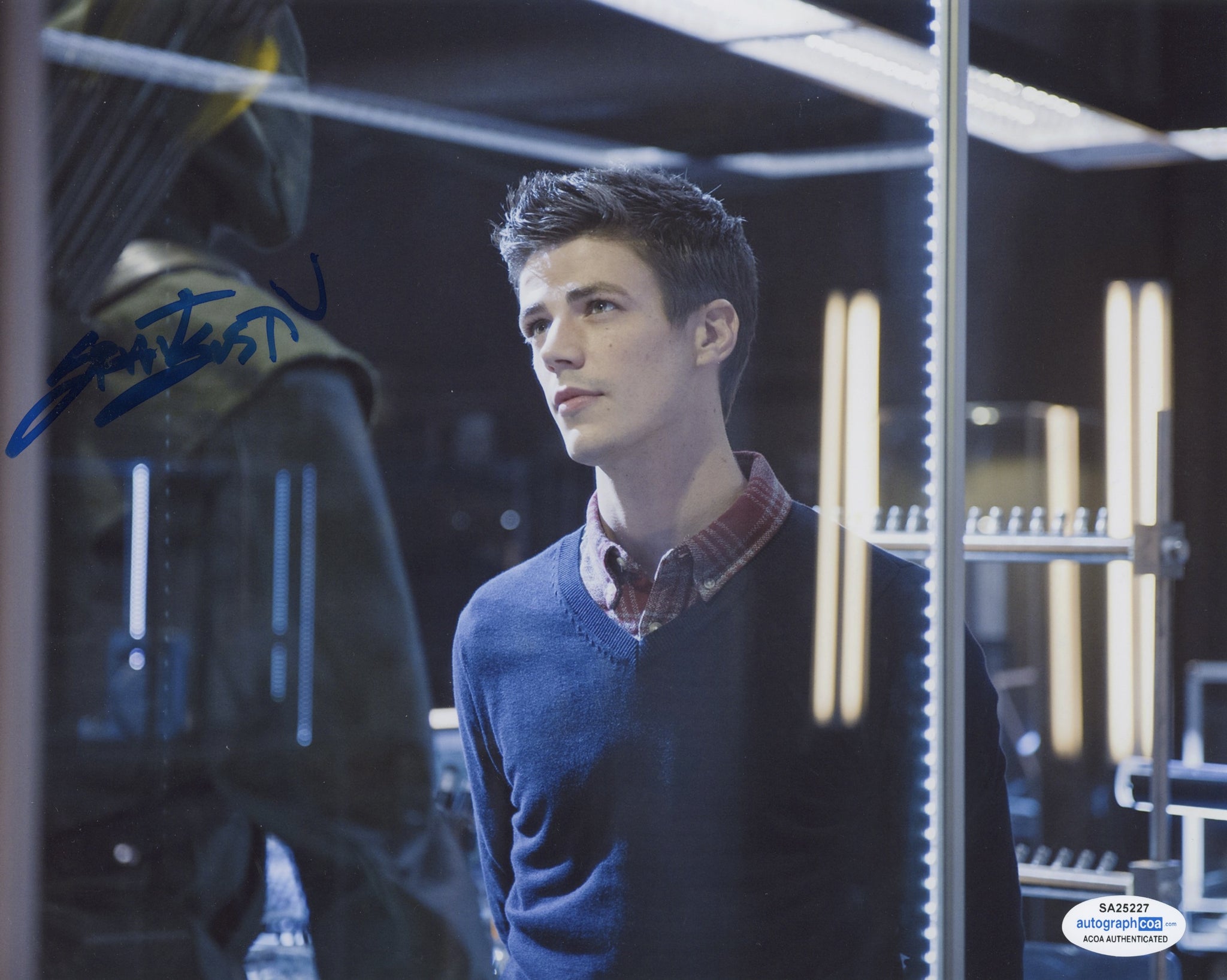 Grant Gustin The Flash Signed Autograph 8x10 Photo ACOA #9 Arrow - Outlaw Hobbies Authentic Autographs