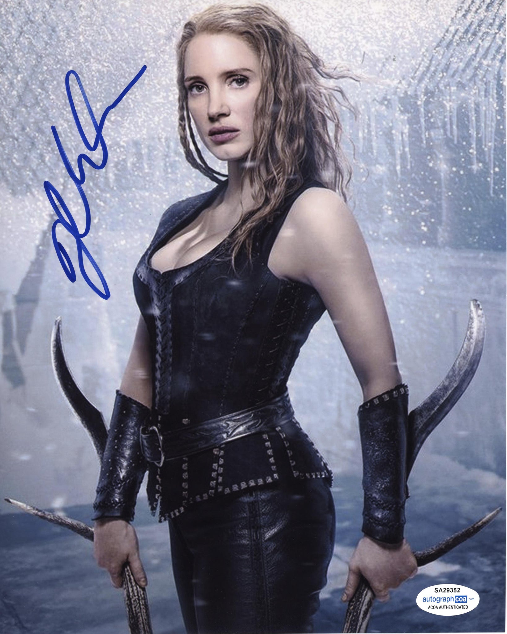 Jessica Chastain Huntsman Signed Autograph 8x10 Photo ACOA #23 - Outlaw Hobbies Authentic Autographs