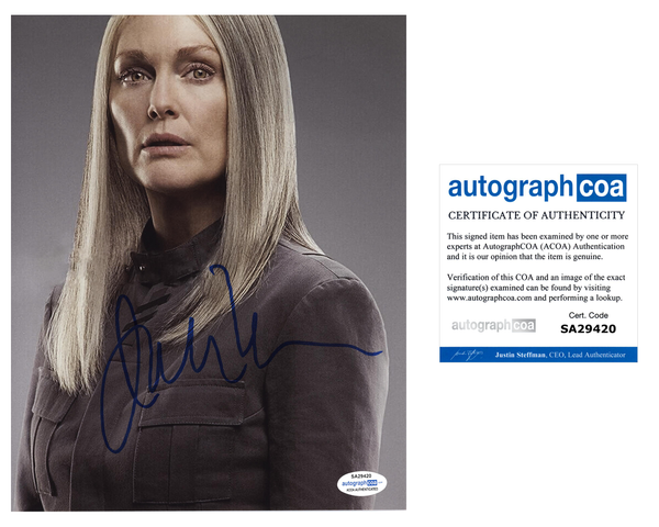 Julianne Moore Hunger Games Signed Autograph 8x10 Photo ACOA #20 - Outlaw Hobbies Authentic Autographs