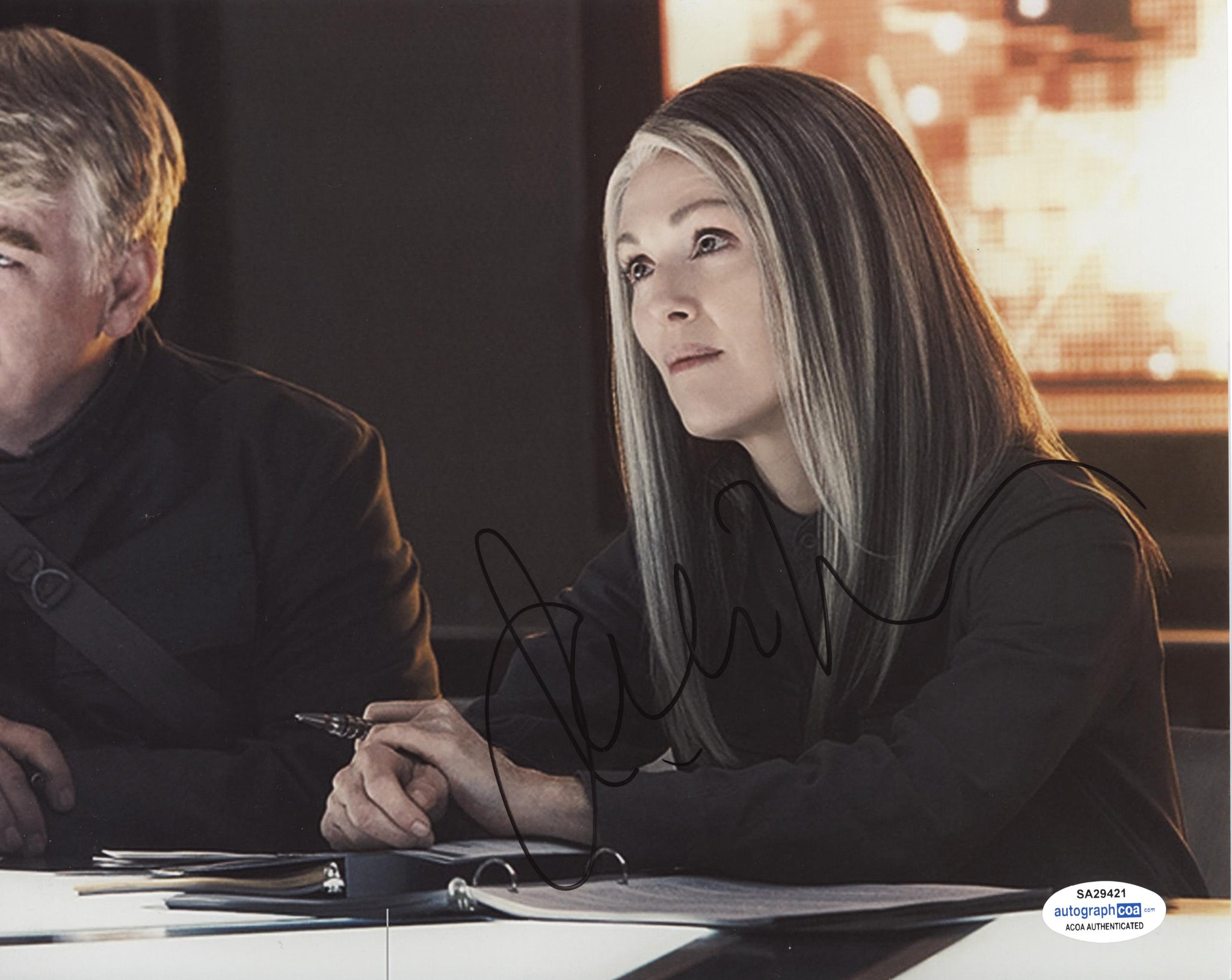 Julianne Moore Hunger Games Signed Autograph 8x10 Photo ACOA #18 - Outlaw Hobbies Authentic Autographs
