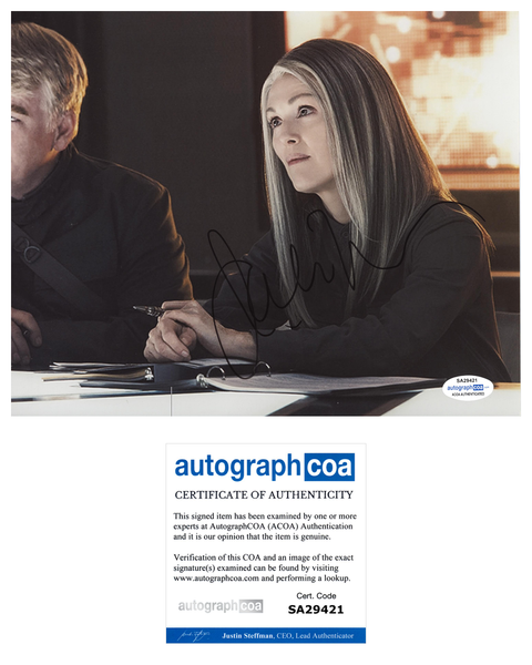 Julianne Moore Hunger Games Signed Autograph 8x10 Photo ACOA #18 - Outlaw Hobbies Authentic Autographs