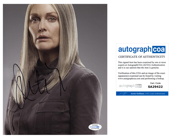 Julianne Moore Hunger Games Signed Autograph 8x10 Photo ACOA #17 - Outlaw Hobbies Authentic Autographs