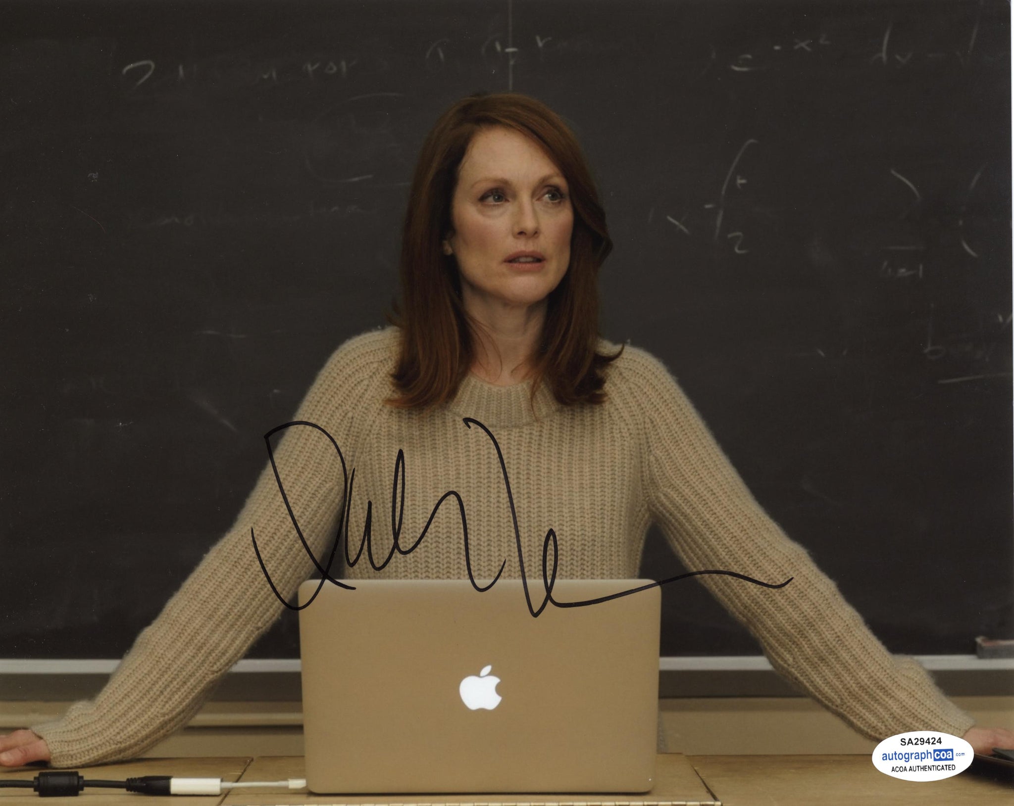 Julianne Moore Sexy Signed Autograph 8x10 Photo ACOA #8 - Outlaw Hobbies Authentic Autographs