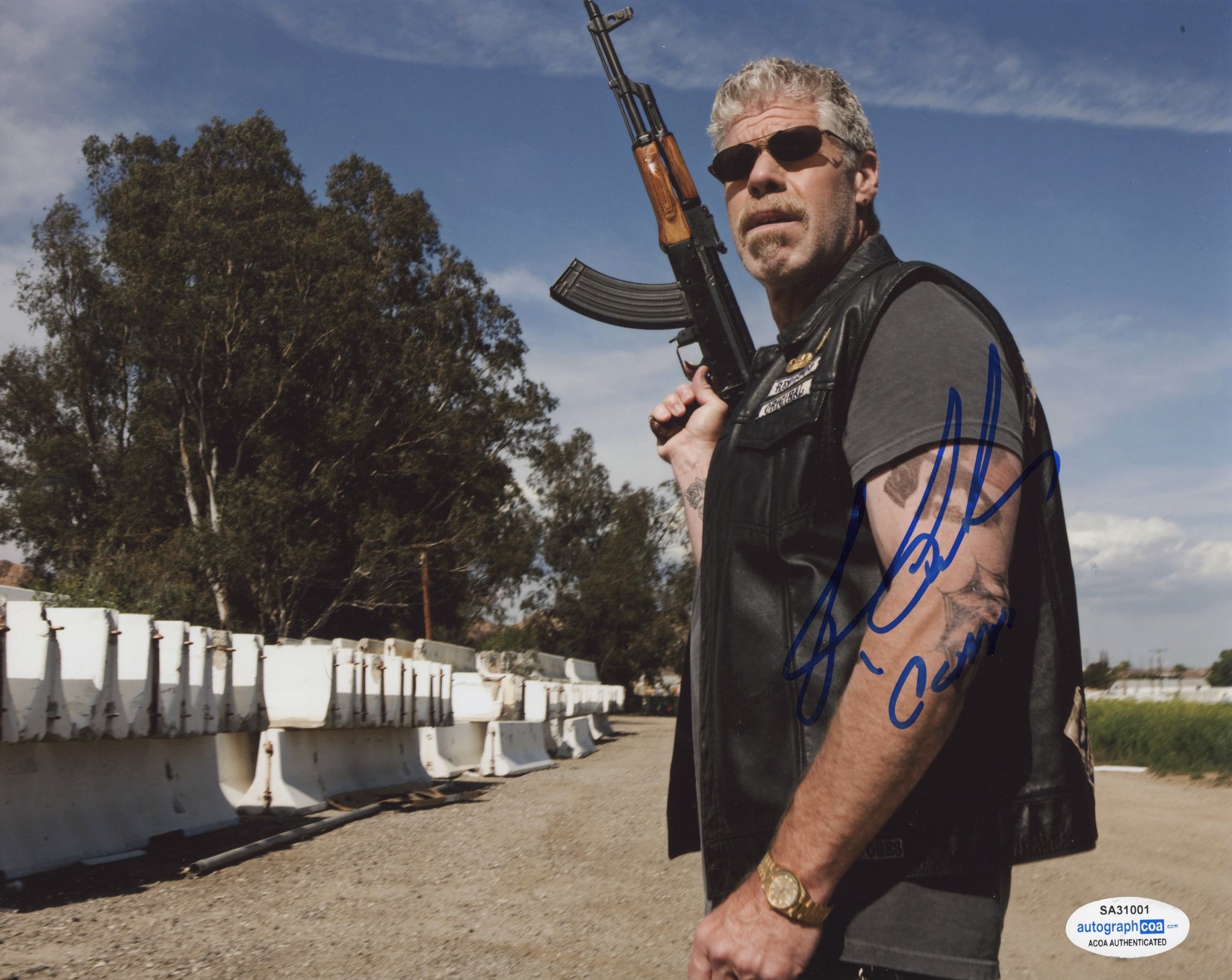 Ron Perlman Sons of Anarchy Signed Autograph 8x10 Photo ACOA - Outlaw Hobbies Authentic Autographs