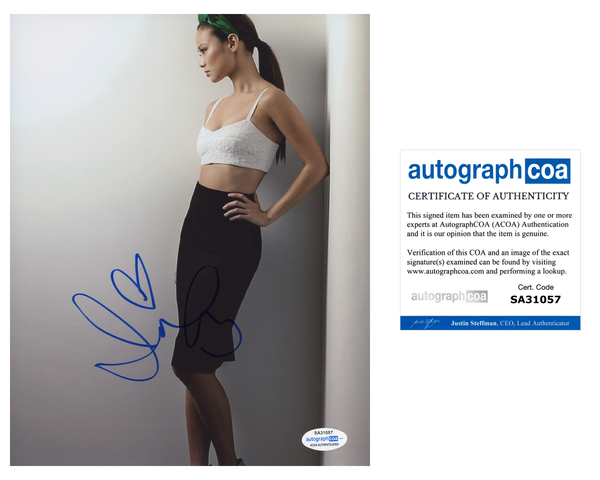 Jamie Chung Sexy Signed Autograph 8x10 Photo ACOA #10 - Outlaw Hobbies Authentic Autographs