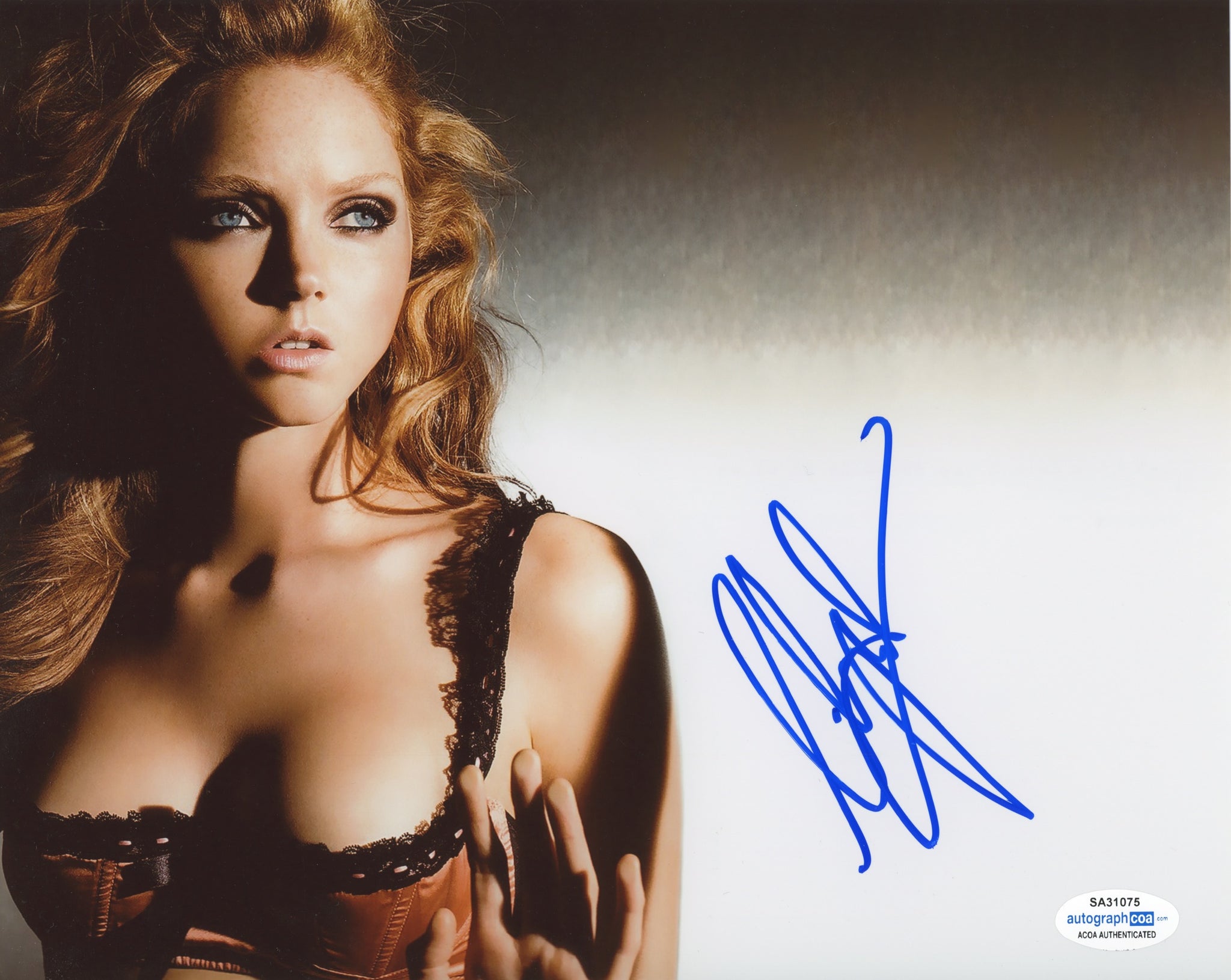 Lily Cole Sexy Signed Autograph 8x10 Photo ACOA - Outlaw Hobbies Authentic Autographs