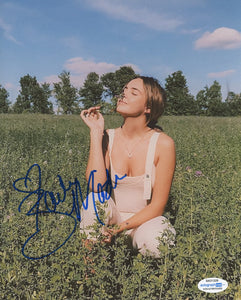 Bailee Madison Sexy Signed Autograph 8x10 Photo ACOA #17 - Outlaw Hobbies Authentic Autographs