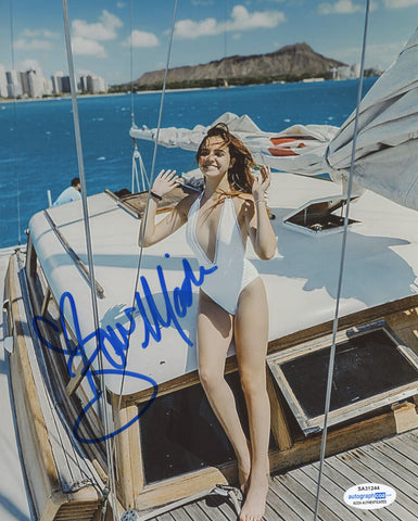 Bailee Madison Sexy Signed Autograph 8x10 Photo ACOA #28 - Outlaw Hobbies Authentic Autographs