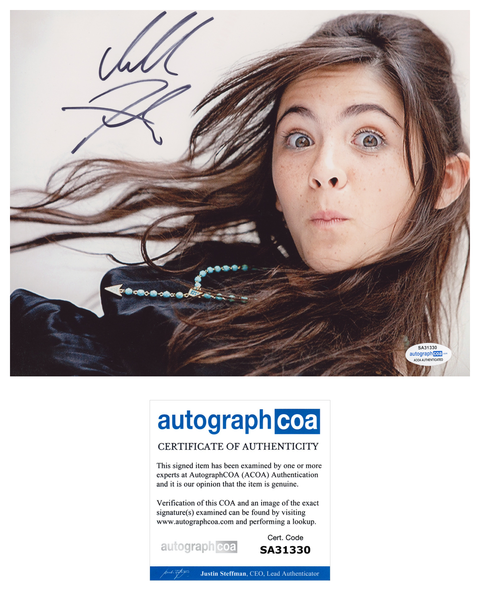 Isabelle Fuhrman Sexy Signed Autograph 8x10 Photo ACOA - Outlaw Hobbies Authentic Autographs
